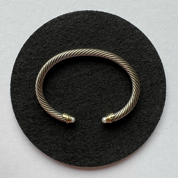 David Yurman Cable Classic Collection® Bracelet with Pearls and 14K Yellow Gold - Picture 2 of 2